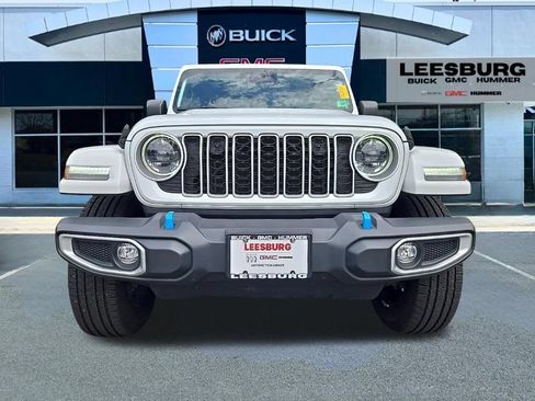 Used 2024 Jeep Wrangler Unlimited Sahara AWD/4WD image 2
