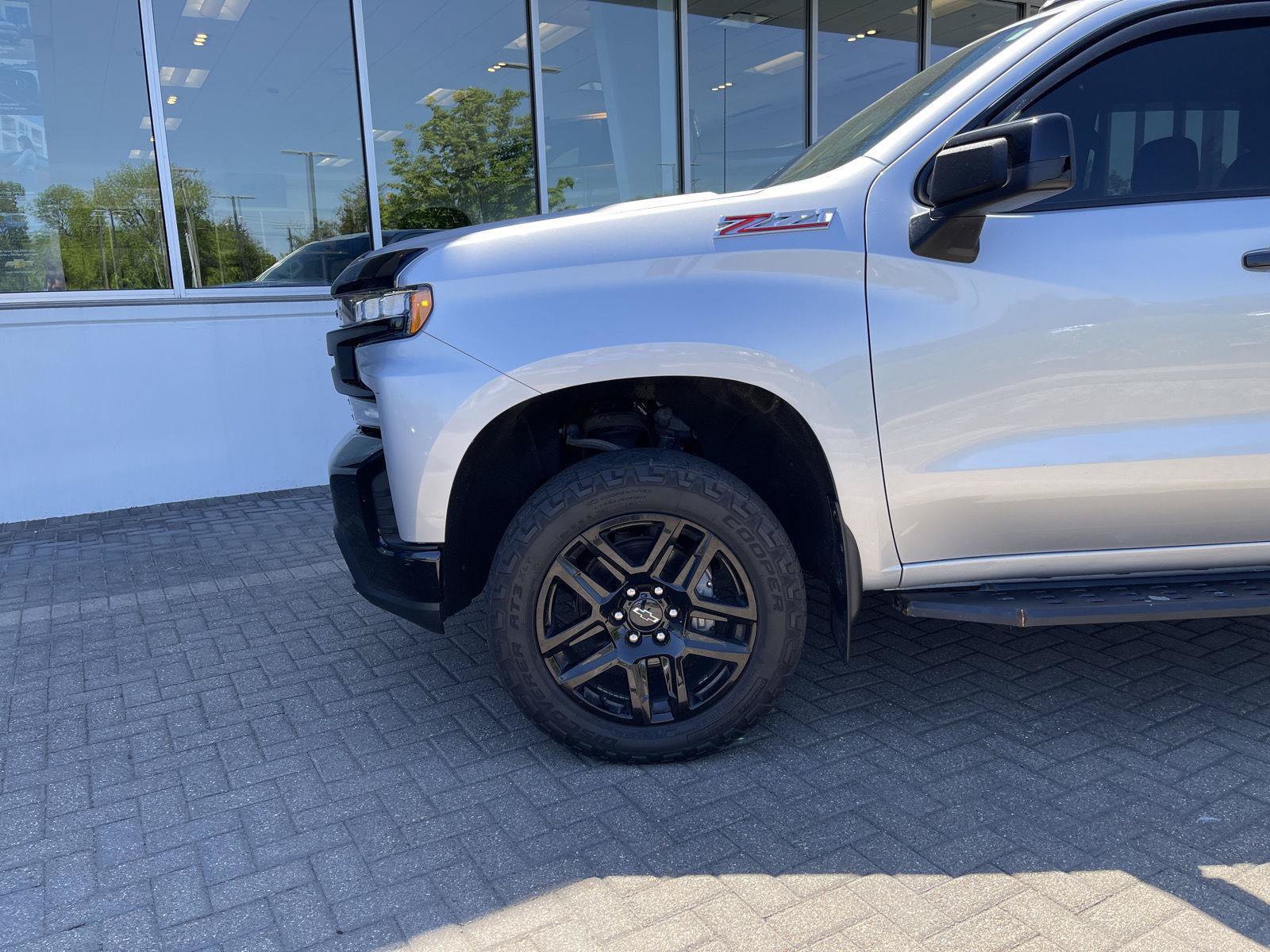 Used 2021 Chevrolet Silverado 1500 LT Trail Boss w/ Convenience Package II AWD/4WD image 9