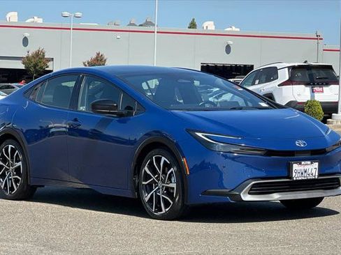 Certified 2023 Toyota Prius Prime Premium FWD image 5