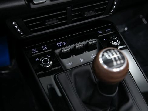 New 2026 Porsche 911 Carrera T image 22