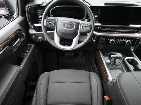 New 2026 GMC Sierra 1500 Elevation image 10