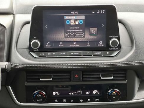 Used 2024 Nissan Rogue SV image 18