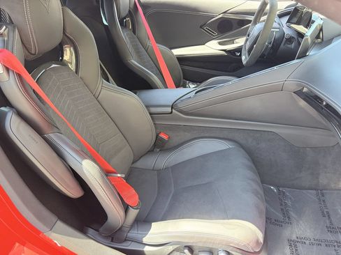 Used 2025 Chevrolet Corvette Z06 RWD image 10