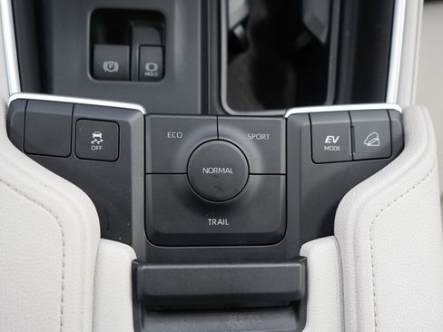 Used 2025 Toyota Grand Highlander AWD Hybrid image 27