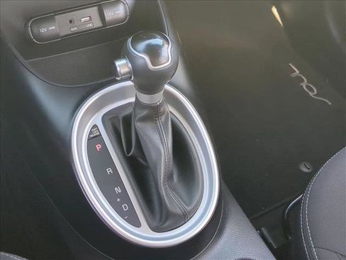 Used 2018 Kia Soul FWD image 12