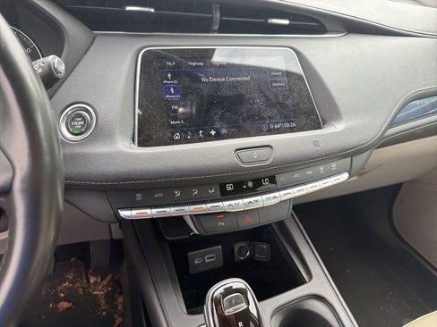 Used 2020 Cadillac XT4 Luxury FWD image 7
