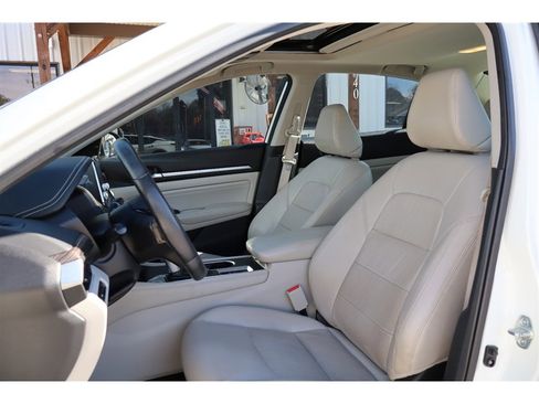 Used 2019 Nissan Altima 2.5 Platinum image 19