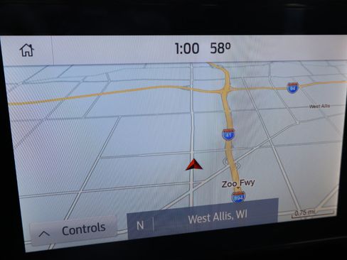 Used 2022 Ford Explorer Limited w/ Equipment Group 301A image 10