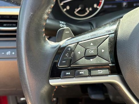 Used 2023 Nissan Altima 2.5 SR w/ SR Premium Package image 10