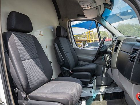 Used 2010 Mercedes-Benz Sprinter 3500 image 16