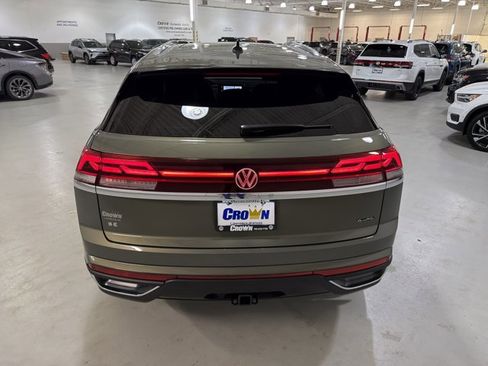 New 2026 Volkswagen Atlas Cross Sport SE AWD/4WD image 8