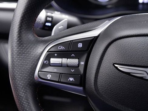 Used 2025 Genesis G70 2.5T w/ Sport Prestige Package image 25