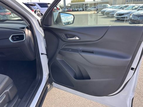 Used 2024 Chevrolet Equinox LT image 18