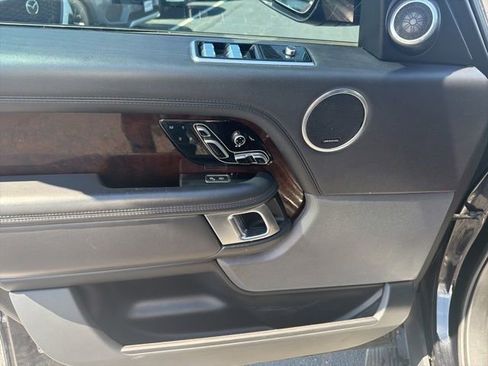 Used 2019 Land Rover Range Rover HSE AWD/4WD image 12
