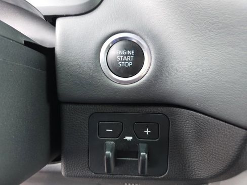 Used 2024 Toyota Tundra Platinum image 25