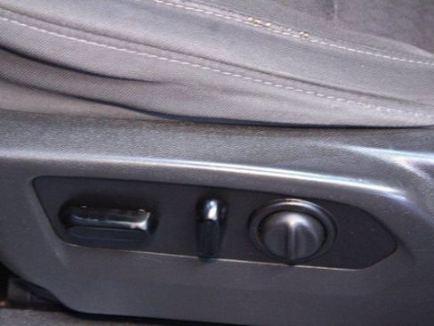 Used 2020 GMC Sierra 1500 Elevation image 18