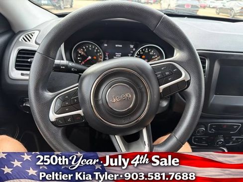 Used 2018 Jeep Compass Sport w/ Tech Group FWD image 16