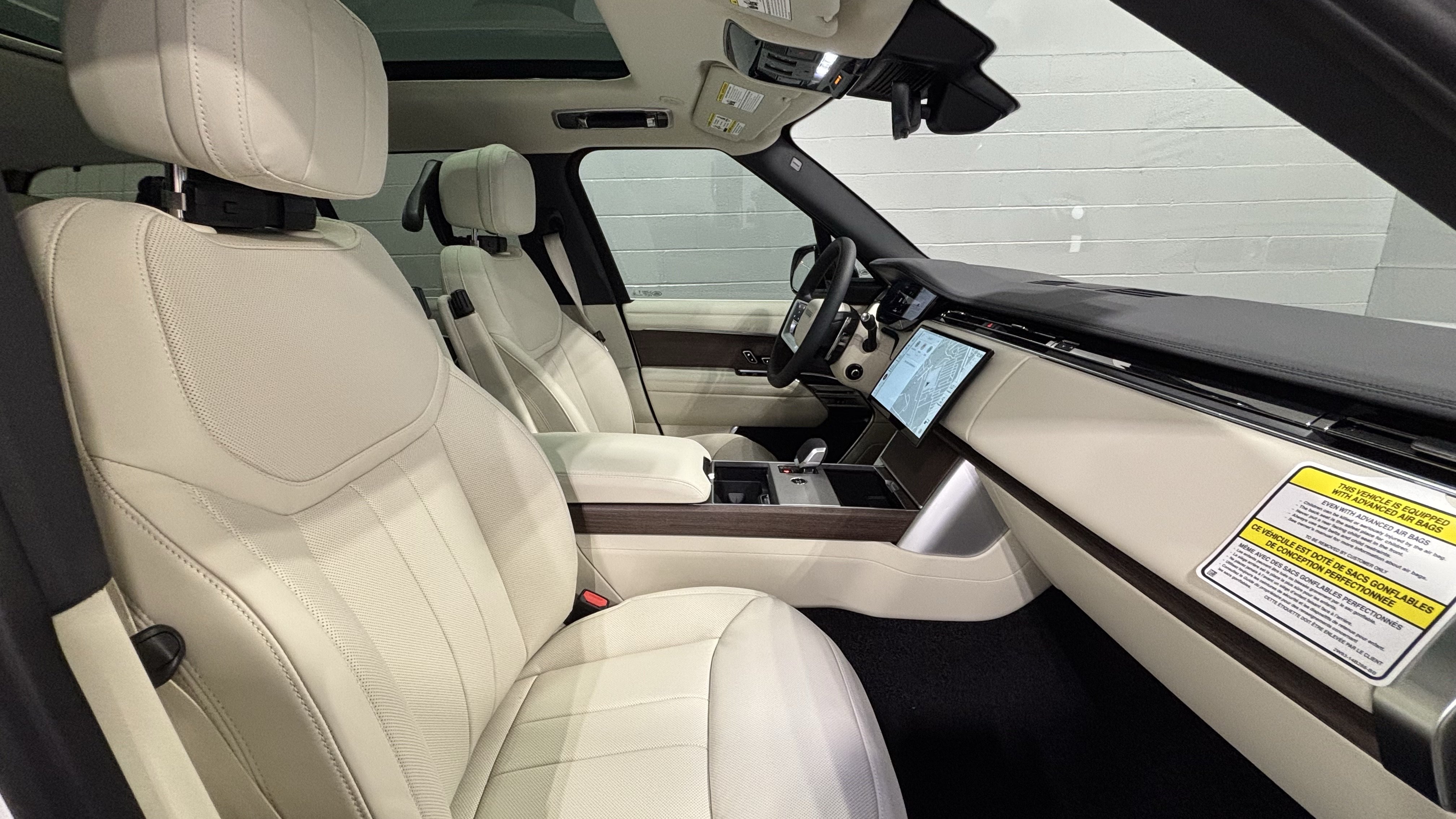 New 2026 Land Rover Range Rover SE AWD/4WD image 14