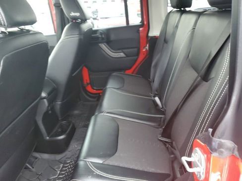 Used 2018 Jeep Wrangler Unlimited Sport image 24