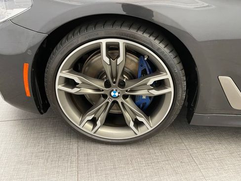 Used 2020 BMW M550i xDrive w/ Premium Package AWD/4WD image 12