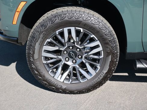 Used 2026 Chevrolet Tahoe Z71 w/ Z71 Off-Road Package image 11