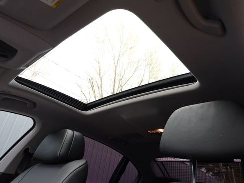Used 2012 BMW 740Li RWD image 29