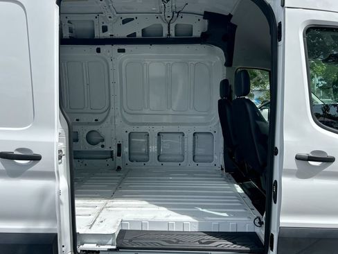 Used 2024 Ford Transit 250 148 High Roof RWD image 27