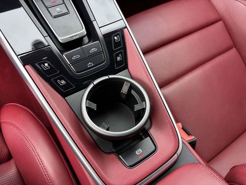 Certified 2022 Porsche 911 Turbo S image 34