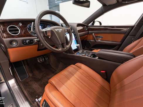 Used 2016 Bentley Flying Spur W12 image 27