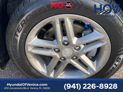 Used 2018 Hyundai Kona SE FWD image 45