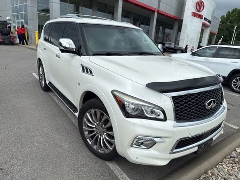 Used 2016 INFINITI QX80 4WD w/ Deluxe Technology Package image 2