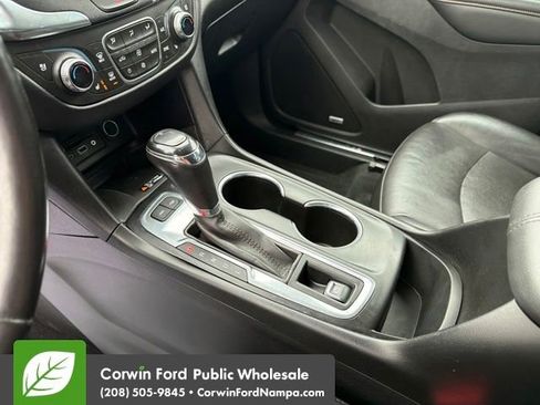 Used 2019 Chevrolet Equinox Premier AWD/4WD image 21