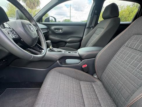 Used 2025 Honda HR-V Sport image 15