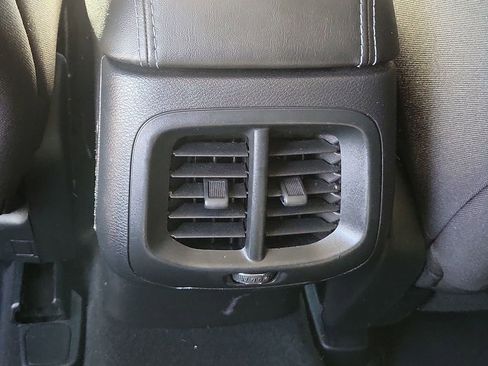 Used 2020 Jeep Cherokee Latitude image 20