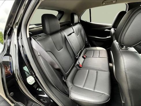 Used 2021 Buick Encore GX Essence image 17
