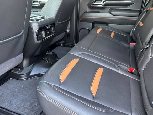 Used 2024 GMC Sierra 2500 AT4 w/ AT4 Premium Plus Package AWD/4WD image 14