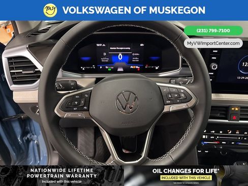 New 2026 Volkswagen Taos SE image 15