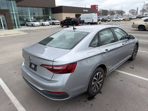 Used 2024 Volkswagen Jetta S image 10