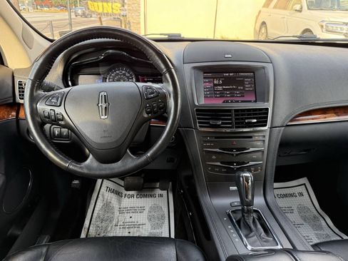 Used 2013 Lincoln MKT AWD image 14