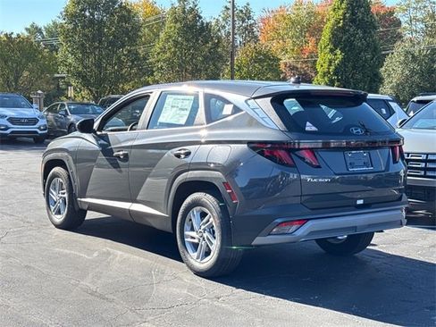 New 2026 Hyundai Tucson SE image 4