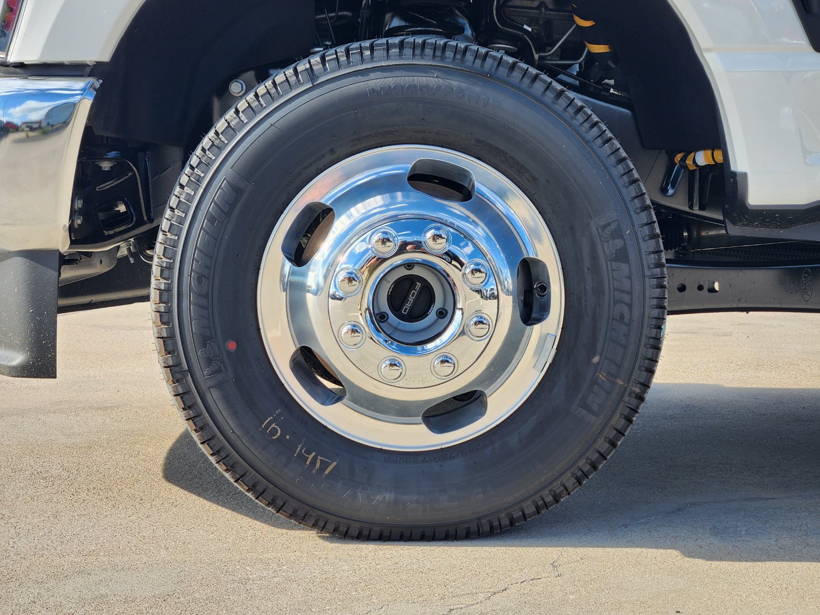New 2027 Ford F350 Lariat AWD/4WD image 14