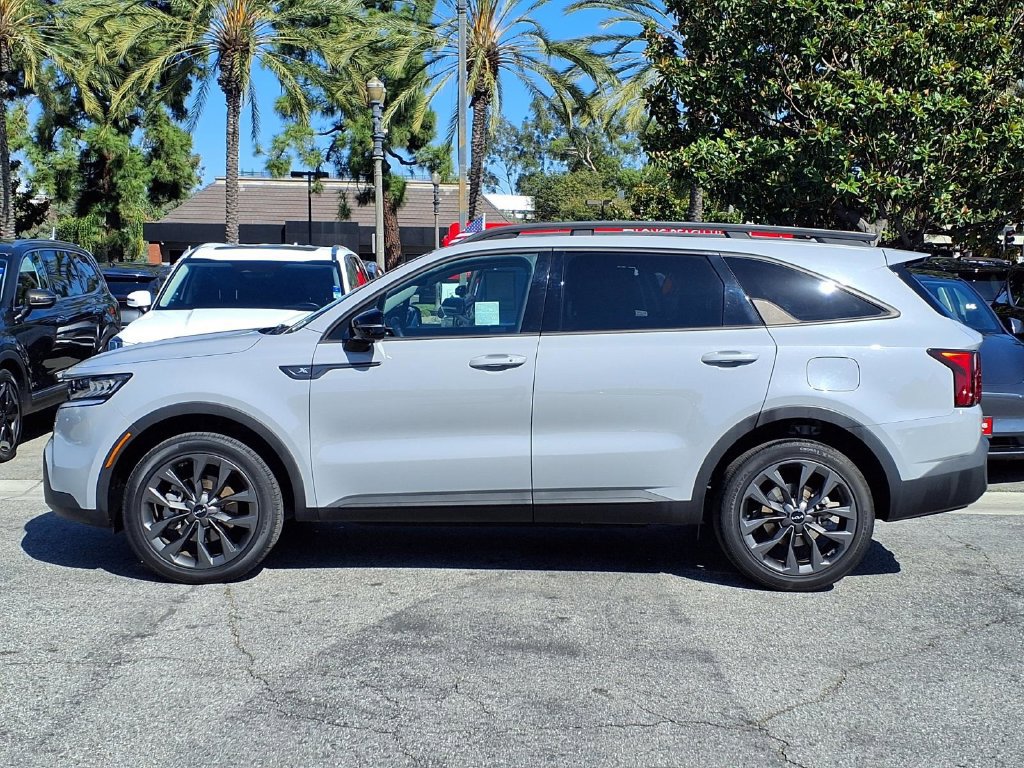 Certified 2023 Kia Sorento X-Line EX AWD/4WD image 3