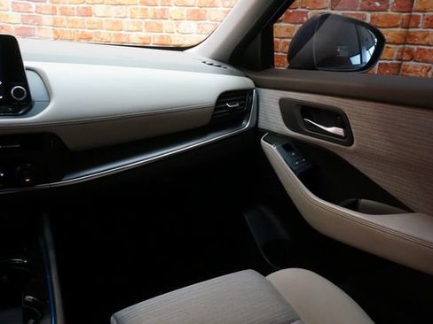 Certified 2023 Nissan Rogue SV AWD/4WD image 12