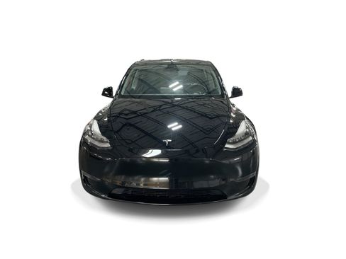 Certified 2022 Tesla Model Y Long Range AWD/4WD image 2