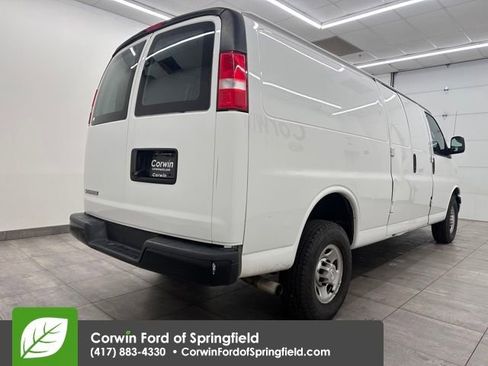 Used 2018 Chevrolet Express 2500 Extended image 8
