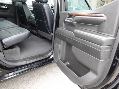 Used 2024 GMC Sierra 1500 Elevation image 25