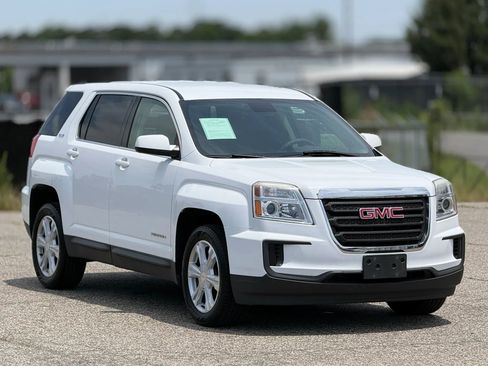 Used 2017 GMC Terrain SLE FWD image 1