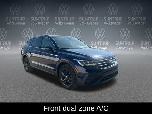 Used 2024 Volkswagen Tiguan SE w/ Panoramic Sunroof Package FWD image 10