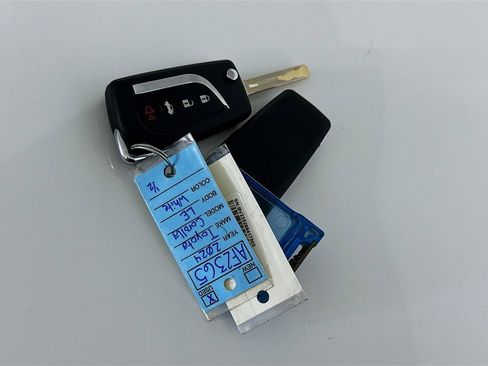 Used 2024 Toyota Corolla LE FWD image 33