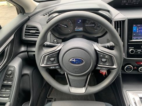 Used 2021 Subaru Crosstrek 2.0i image 11